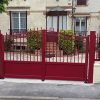 Photo d'un portail rouge